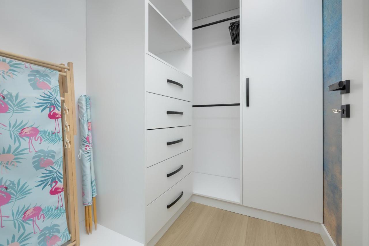 Polanki Aqua With Parking By Renters Prestige Kolobrzeg