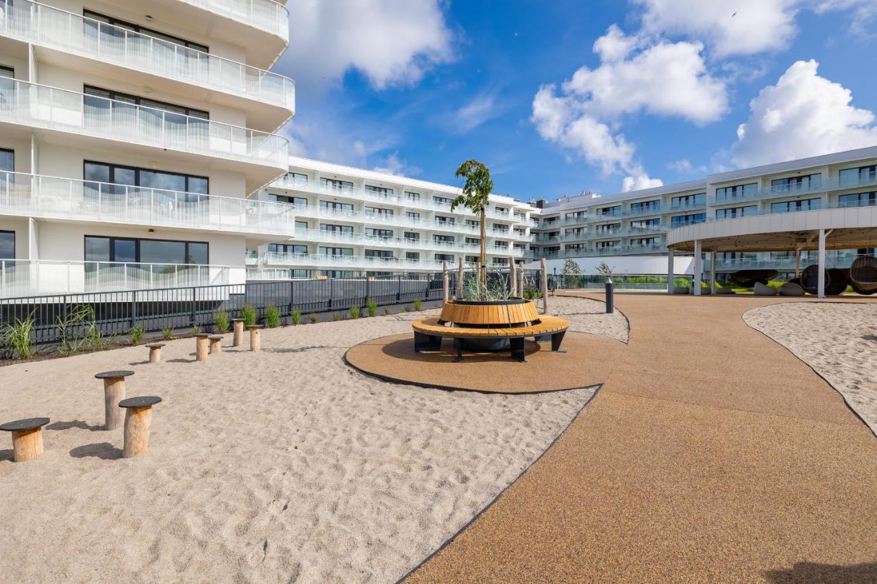 Polanki Aqua With Parking By Renters Prestige Apartment *